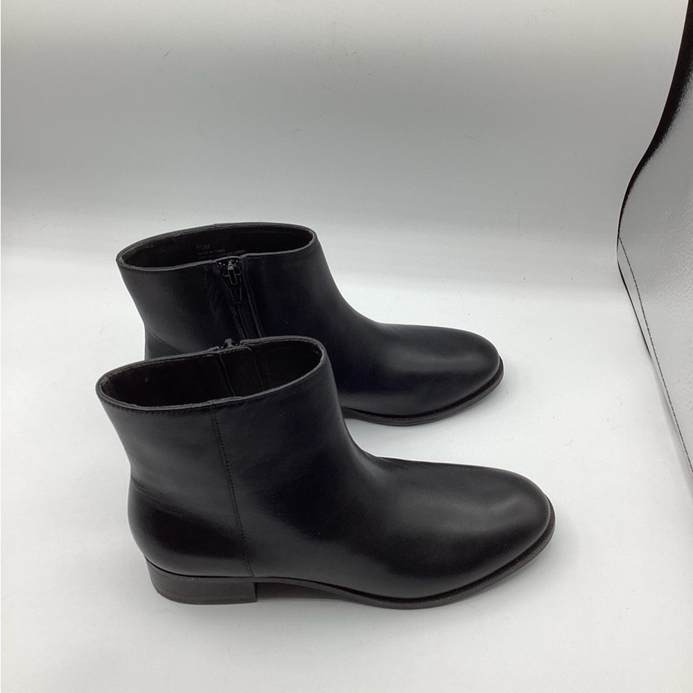 Talbots back leather ankle boots. Women’s size 7.5